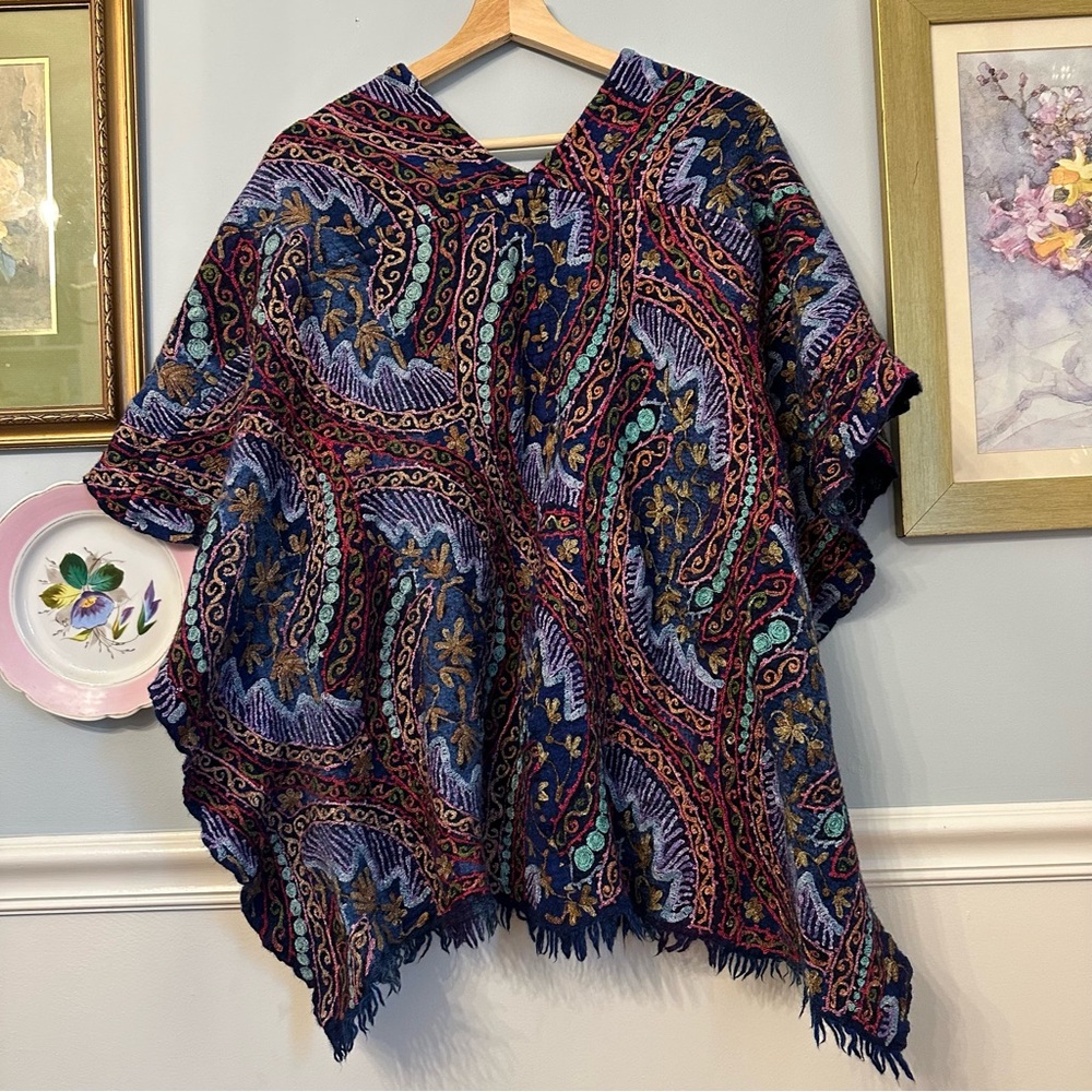 Anu 100% wool embroidered shawl poncho kimono wrap artsy colorful boho bohemian - Picture 3 of 8
